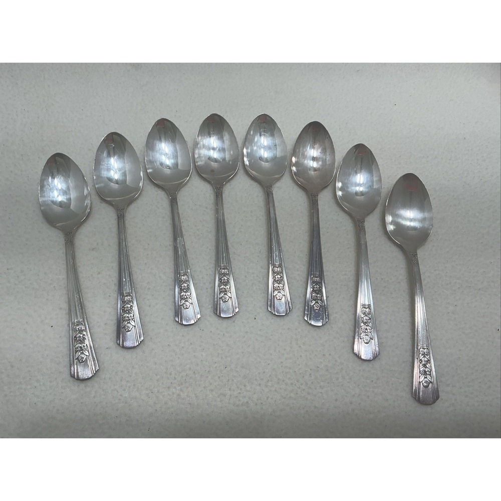 WM A. Rogers Oneida "Rosalie" A1 Plus Teaspoons 8 Teaspoons